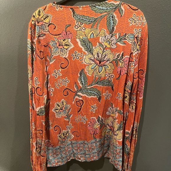 Vibrant Floral Women's Blouse - Picture 4 of 4